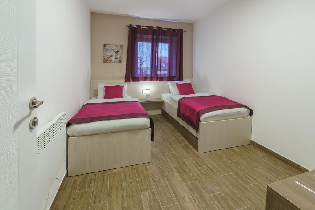 Pansion Rose Hotell Mostar Exteriör bild